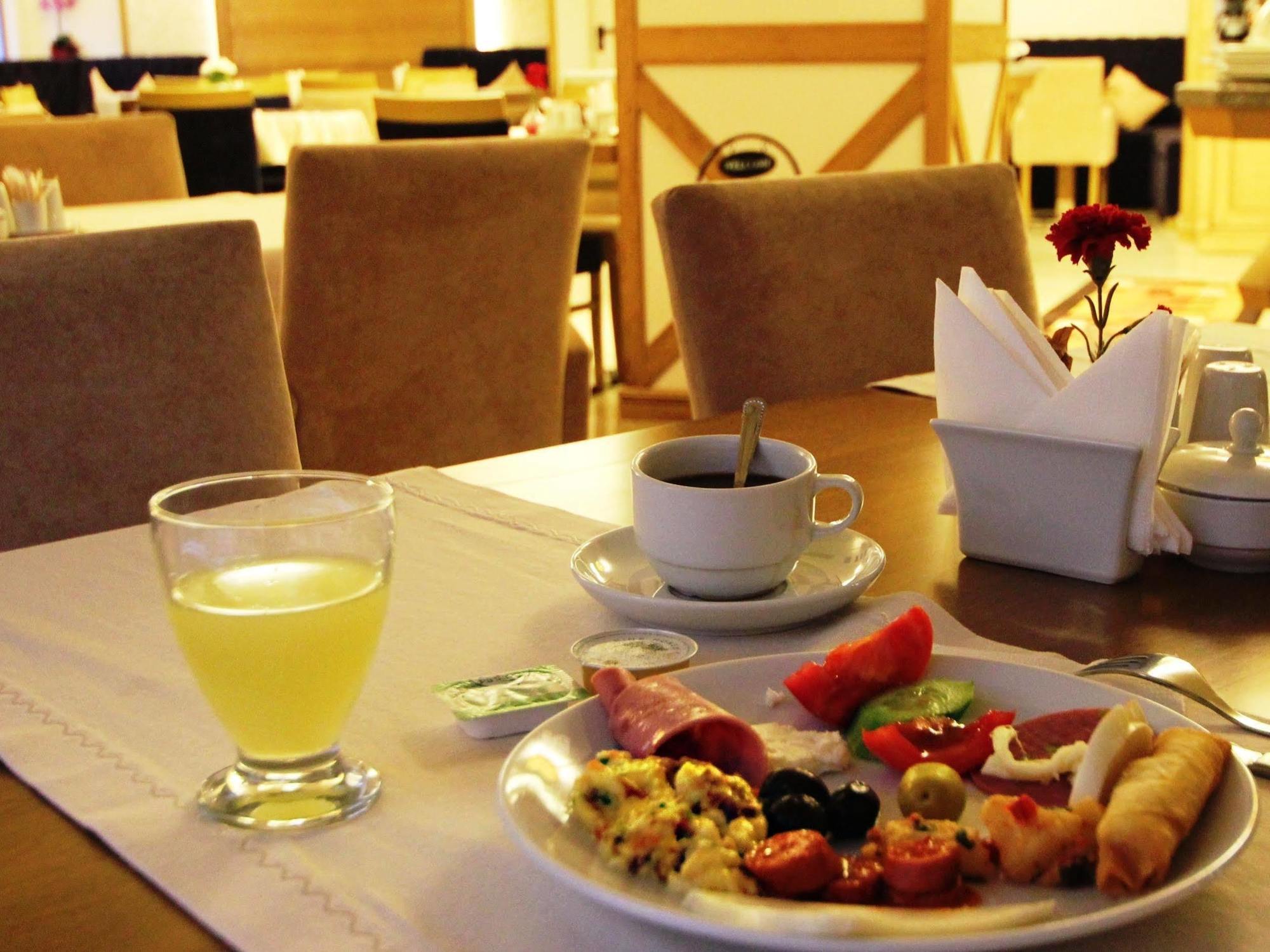 Отель Levent 3*